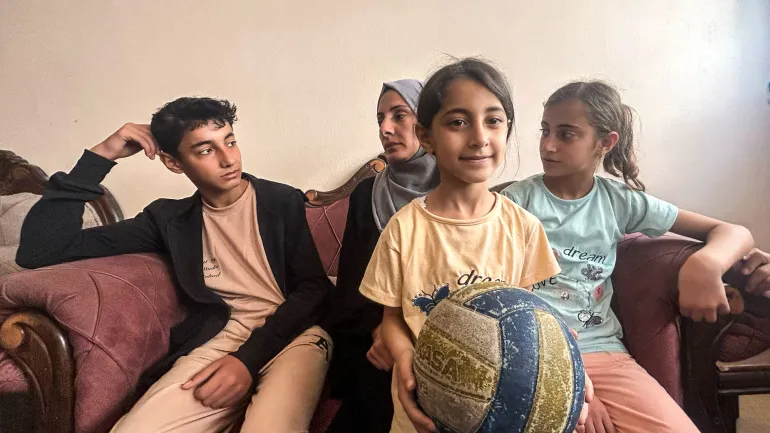 Palesztina világbajnoki álma továbbra is fennáll, miközben Izrael tönkreteszi Gáza sportszektorát 6 Safis widow and children. 1749473711