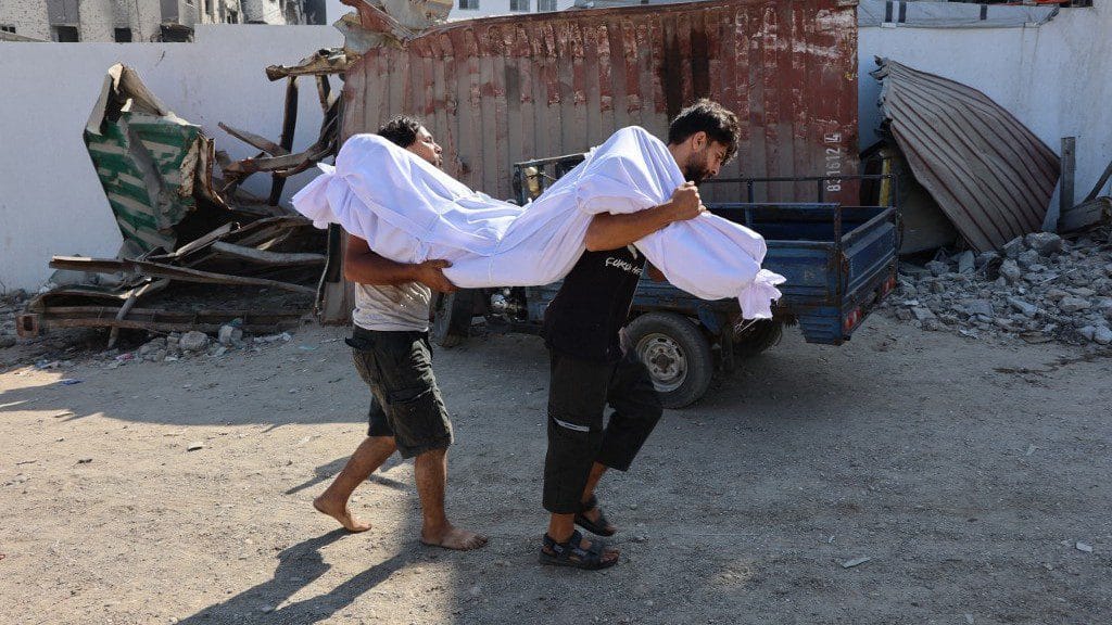 A gázai tervhez köthető Tony Blair Intézetet etnikai tisztogatásként ítélték el: Jelentés 6 000 64MX79L 1