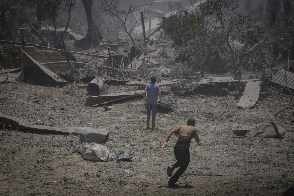 „Mint egy videojátékban”: Izrael gránátvető drónokkal kényszeríti ki a gázai evakuálásokat 8 F250601KH07