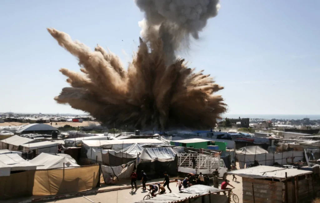Izrael háborúja Gázában: Miért mondják a jogi szakértők, hogy népirtás? 5 palestine israel gaza camp strike april 2025 afp.jpg