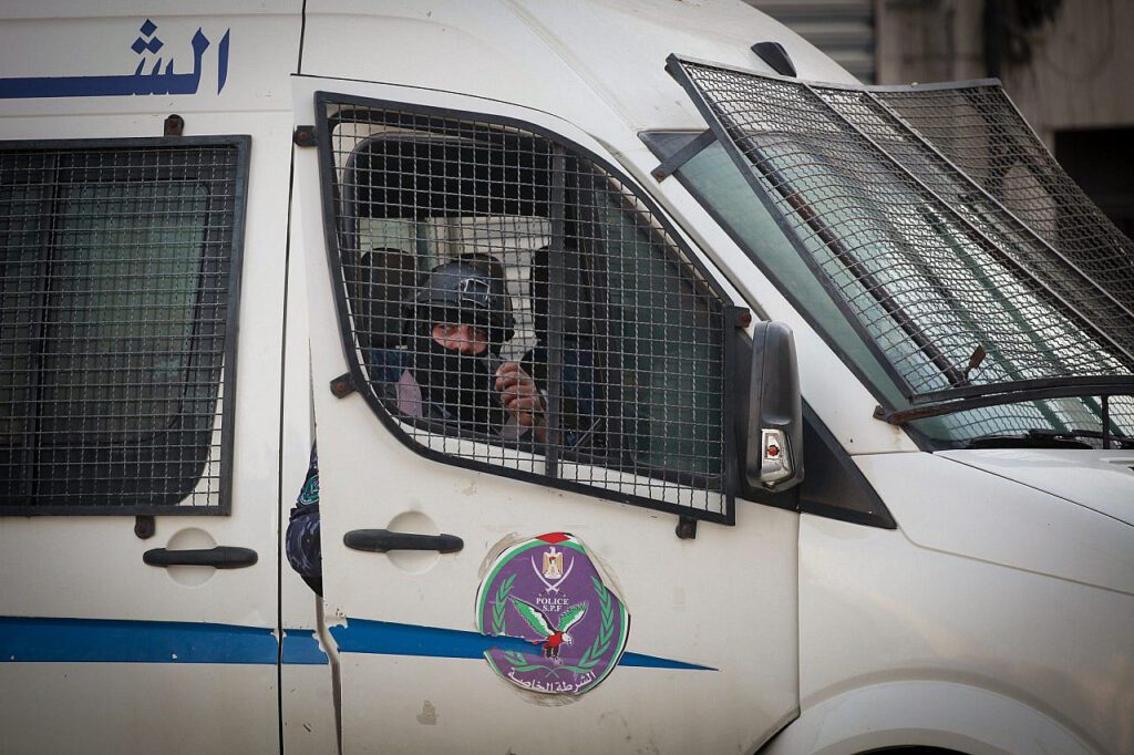 Izrael felügyelete alatt palesztin bandák szítanak káoszt Ciszjordániában.