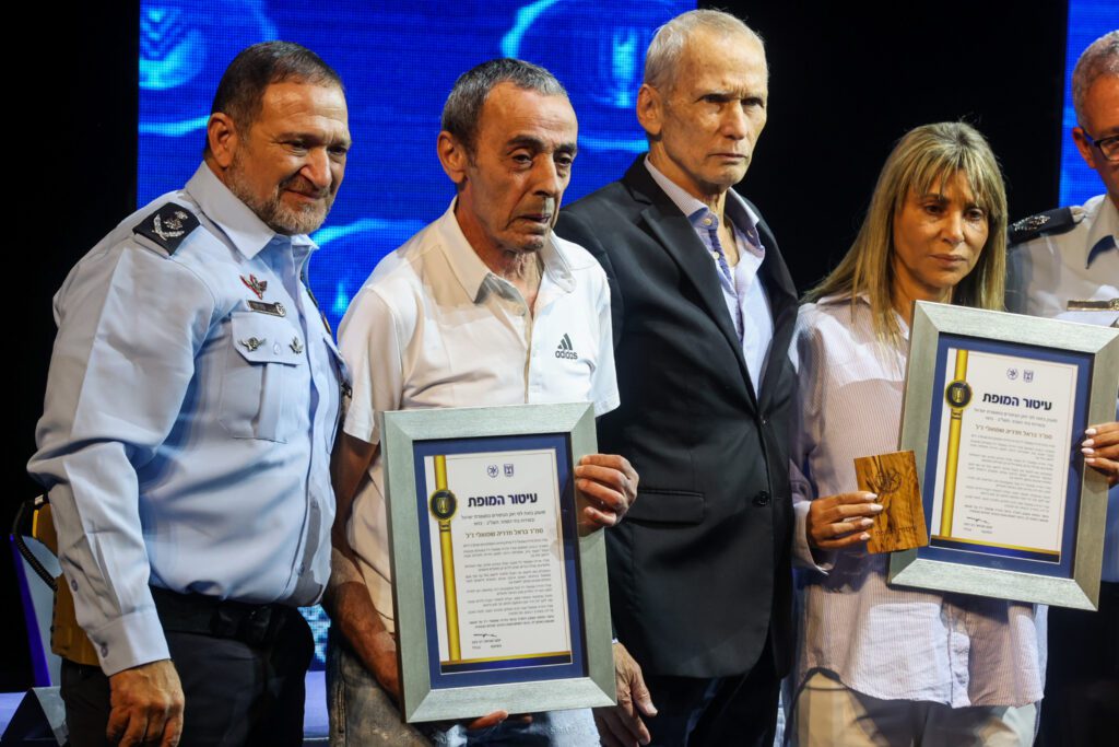 „A nemzet túlélése”: Izrael megszállottsága a halott katonák spermáival.