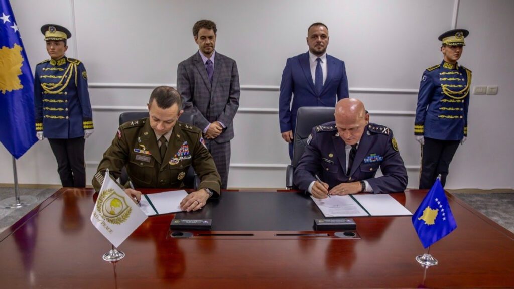Koszovónak nemzetközi jogra volt szüksége a fennmaradáshoz. Most segít Izraelnek megkerülni azt Gázában. 1 Koszovónak nemzetközi jogra volt szüksége a fennmaradáshoz. Most segít Izraelnek megkerülni azt Gázában.