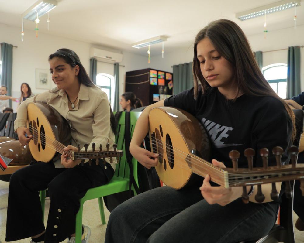 1748675680-235249128