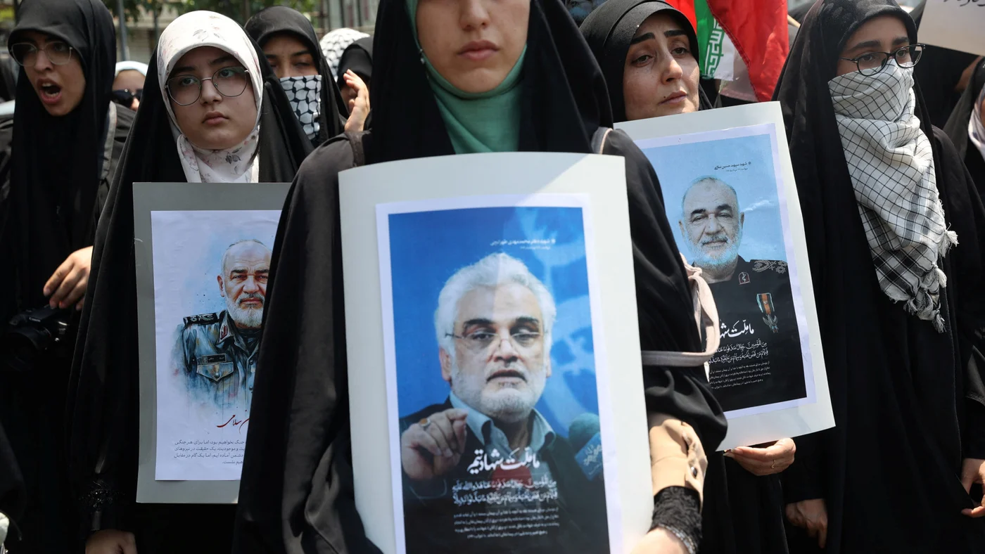 2025-06-13T095013Z_410942819_RC2L1FA38804_RTRMADP_3_IRAN-NUCLEAR-PROTEST(1).jpg