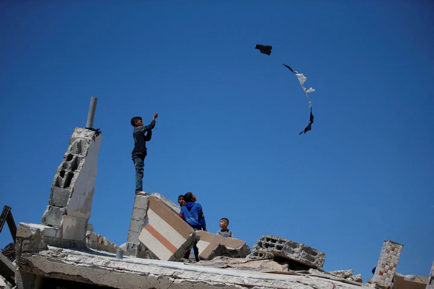 fd1b044a84fd2240ddd3a38a249a2e0661ebd618146fb31fb0235edd2525b281