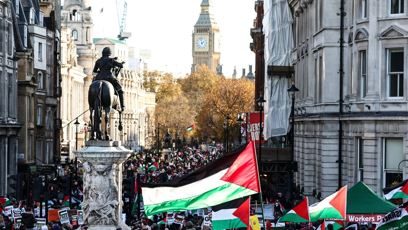 palestine-flag-protest-big-ben-london-afp.jpg
