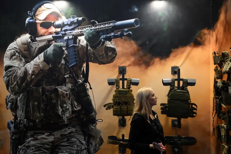 000_33UU4BT-1756454217