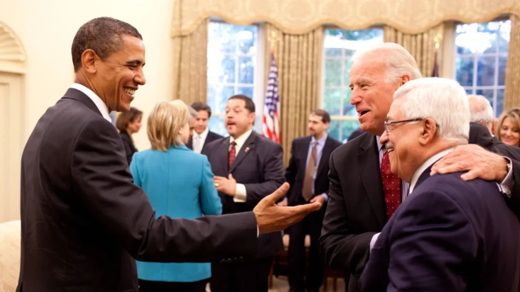 US barack obama joe biden mahmoud abbas palestine oval office 28 may 2009 reuters.jpg