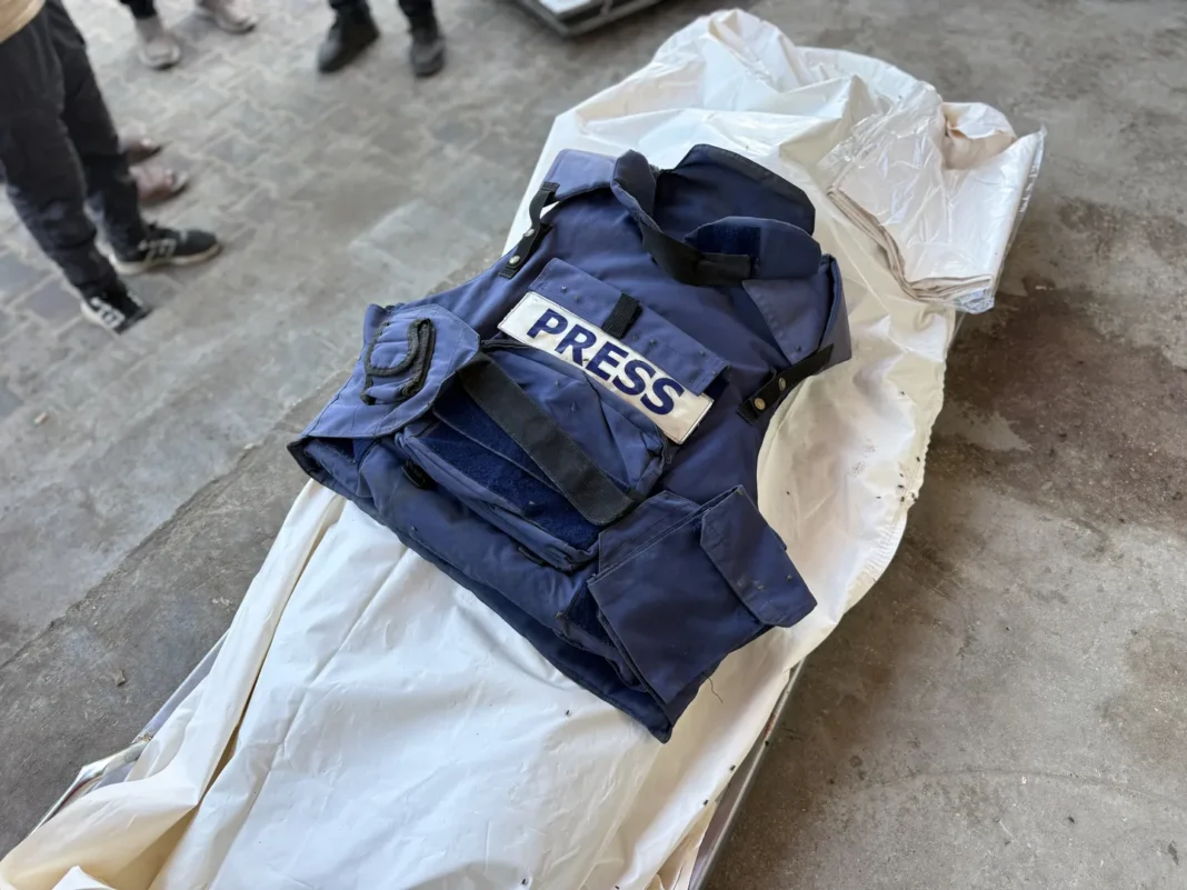 a5285d303ae5c1202132b34bc8f7dbfac21169bc9180861457b181185bf18465