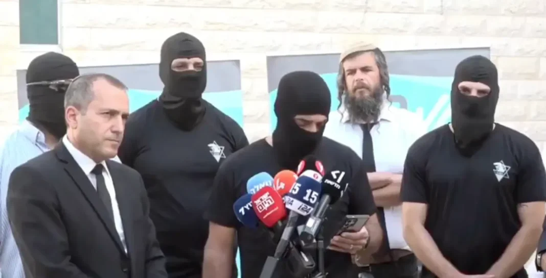 A palesztinok megerőszakolásáért elítélt izraeli katonák vállveregetést kérnek