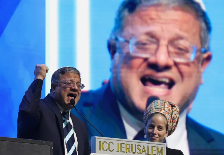 Elsüllyedt hajó robbant ki harcot Izrael jobboldalán a milícia erőszakos öröksége miatt.